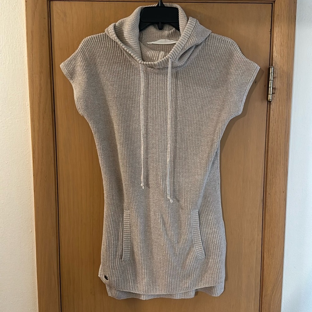Athleta Women’s South Shore Hooded Tunic Knit Sweater Tan Neutral Size XS